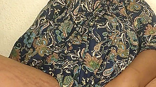 Arabian Stepmom Trying to Squirt in Her Bedroom