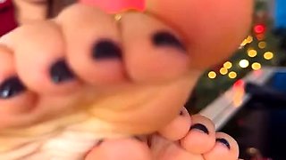 Solo butt plugged preggo amateur toys pussy in fetish action