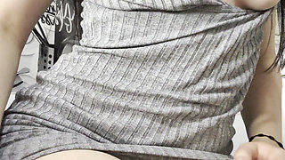 Guys, My Wet Vagina Needs a Good Blowjob Hehehe