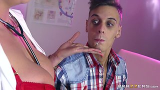 Nasty Checkup With Dr. Darby With Chris Diamond, Leigh Darby - Brazzers