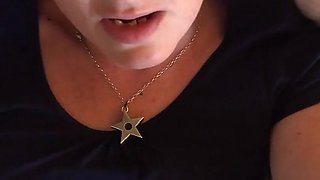 Masturbating to Orgasm in a Las Vegas Hotel Room with Some Chilled Chitter Chatter
