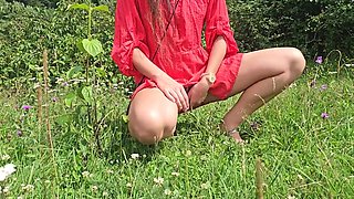 Verified Amateurs In Up Dress No Pantis # Pee N Flashing In Public Parc Area