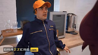 Brazzers - greedy for penis blondie cameron cohen screws janitor jordi on the work desk in full sight
