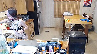 Amateur slave cleans the kitchen in chains