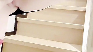 A Sexy Female Secretary with High Heels and Black Stockings Went to Her Boss's House on the Weekend and Was Given a Blowjob