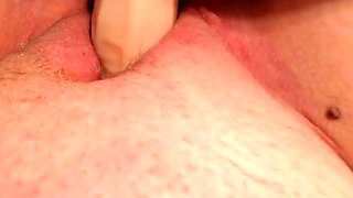 Hot amateur blonde pregnant toying her pussy solo