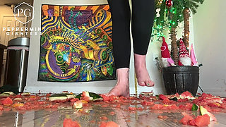 67 Giantess Size 16 Slo-mo Feet Crush Slow Motion Oranges & Watermelon Destruction