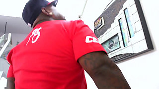 Beautiful black woman getting huge cock in her muff