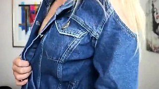 Svensk Youtuber i latex PVC-outfit