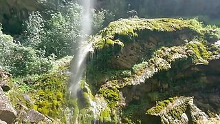 Waterfall Blowjob in a Paradisiac Place...