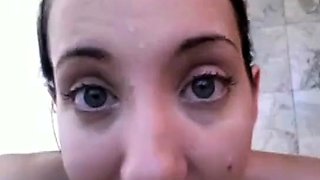 Big-titted Kelly's bath time: an intimate webcam show.