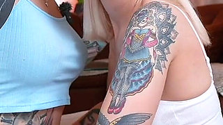 Kissing Scissoring and Double Dildo Lesbian Squirting on Each Other