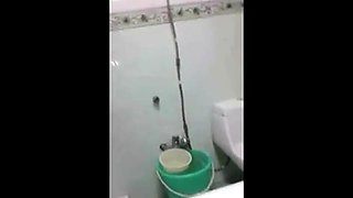 Indian Girl Masturbates on Webcam After Bath