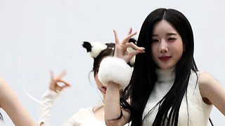 Glamour amateur striptease