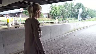 Miley-Weasel - Dreist - Fremder Typ fickt mich Public in