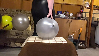 100kg Bigbootylucy Agressively Crushed 10 Large Balloons and 2 Big Foil Number Balloons! 2 Cameras with Slow-mo