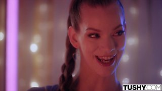 Petite Anal Addict Flexible Camgirl Tempts Married Guy For Butt Fun