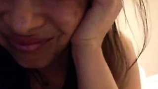 Filipina MILF Masturbates on Webcam