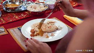 Yasmina Khan - The Bengali Dinner Party - Yasmina khan