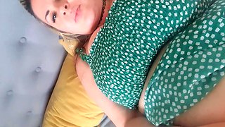 Pulled amateurs close up car sex