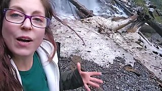 Nerdy Faery's Icy Outdoor Piss - Big Ass Canadian MILF with Glasses Peeing on Ice