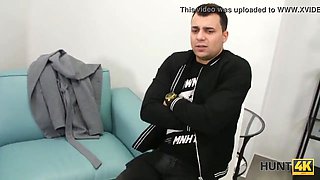 Hunt4k. pretty girl with red hair gets possessed in front of her boyfriend