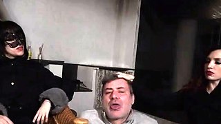 Two Human Ashtrays – GEA DOMINA