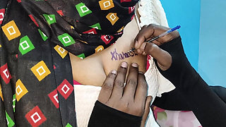 Indian Aunty Tattoo Customer,i Had Sex with Her Unexpectedly While Getting a Tattoo.romance Desi Xvideos, Hindi and Telugu