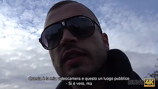 Hunt4k. scopo una ragazza dai capelli rossi davanti al fidanzato