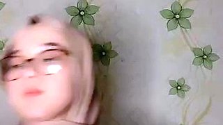 Baby icha live sambil pamer toge mulus putih