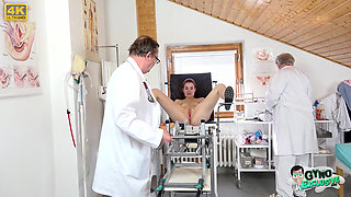 Cute Teen Redhead Kaira Love Orgasming in Gyno Chair