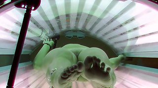 Amazing ass in solarium