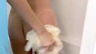 Amateur sex with a teen brunette