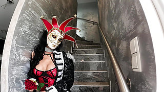 I got a great Venetian mask, take a look.