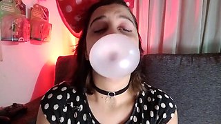 Making a Bubblegum Mess - Minnie Outfit - Bunny Looner