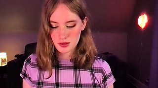 Brunette Solo Webcam Masturbation