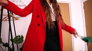 Lola Elles Office Tease Demands Urgent Cock Stroke