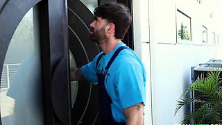 Naomi Ryder - Creampie Practice: The Virgin Babysitters