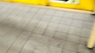 就活中女子電車内対面白パンチラ voyeur jp