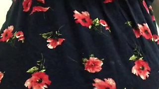 I Seduce a Delivery Man by Letting Him Use My Bathroom