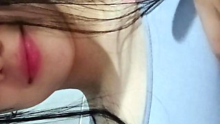 Yulieth reveals fierce big tits temptation