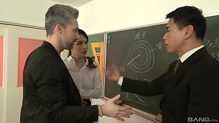 Mina Asahi had a threesome in a classroom
