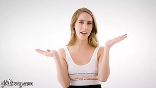 Girlsway kinky Cadence Lux spanks girlfriend while being frigged