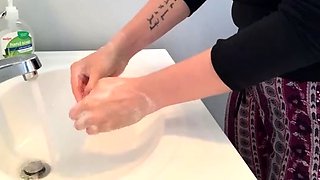Nina Crowne - How To Don Sterile Surgical Gloves