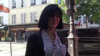 Amateur brunette works on a big cock