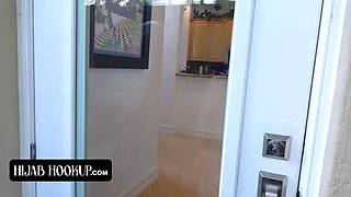 Hijab hookup - adorable arab beauty leaves her trainer to stretch her and work on her climaxes