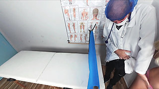 Gynecologist licked the patient's ass and fucked during exam!