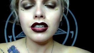 An appealing blonde with big boobs and sexy masturbate