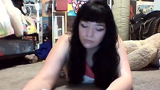 Brunette Couch Webcam Solo Fun Masturbating