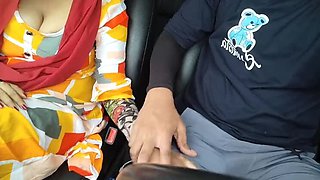 Random Muslim Girl Mercy Hot Car Sex Blowjob Fingering Hindi Urdu HD